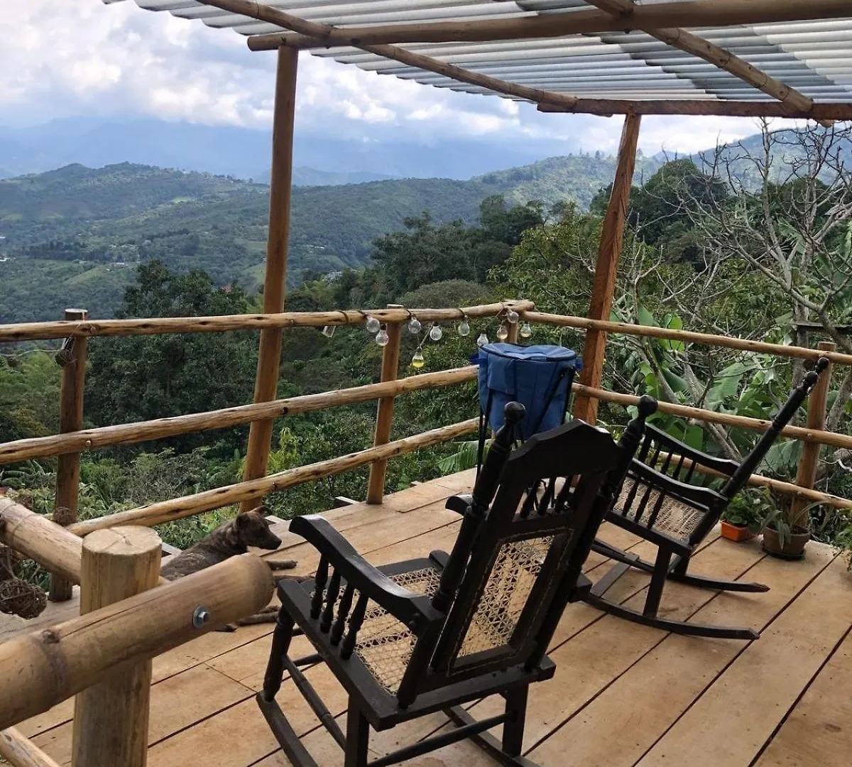 El Rincon De Las Guacharacas Cali Colombia