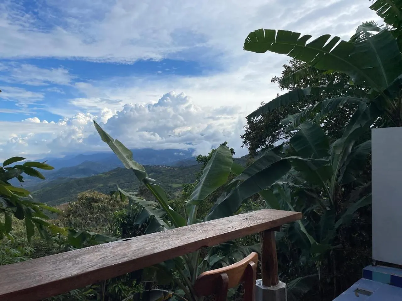 El Rincon De Las Guacharacas Cali Colombia